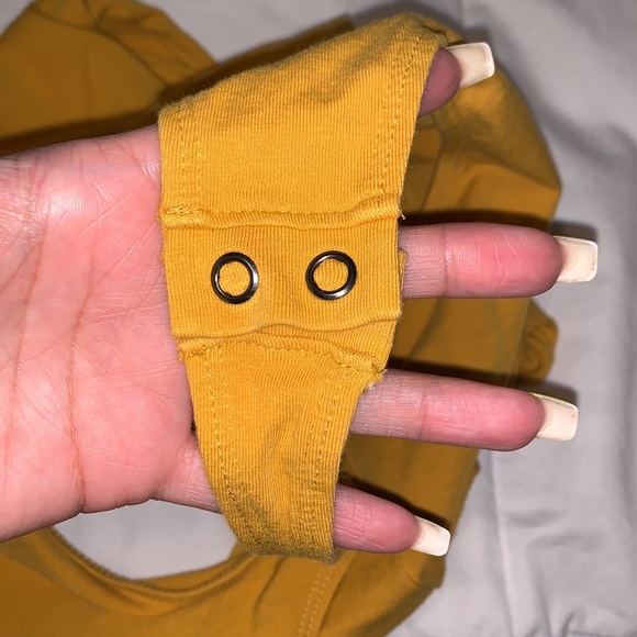 EXPRESS ONE ELEVEN MUSTARD THONG - Picture 5 of 8